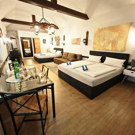 Pension Riverside In Leverkusen Hitdorf Am Rhein - Zentral An Der A1 Und 59 Exterior photo