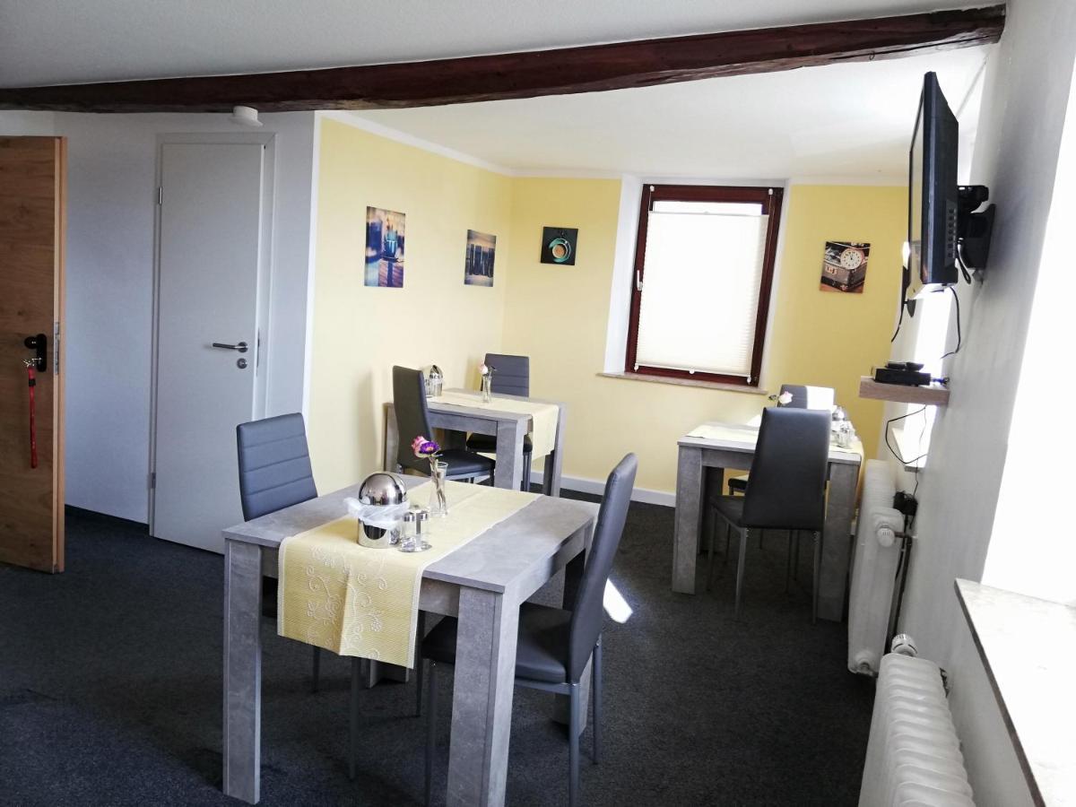 Pension Riverside In Leverkusen Hitdorf Am Rhein - Zentral An Der A1 Und 59 Exterior photo