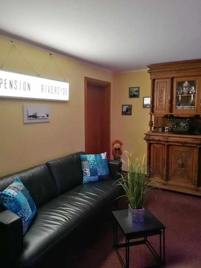 Pension Riverside In Leverkusen Hitdorf Am Rhein - Zentral An Der A1 Und 59 Exterior photo